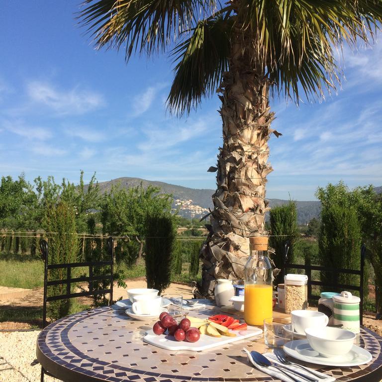 Cuatre Finques Guest House Jalon Exterior photo